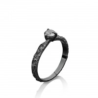 Кольцо для предложения из черного золота с черным бриллиантом "Лунное затмение"