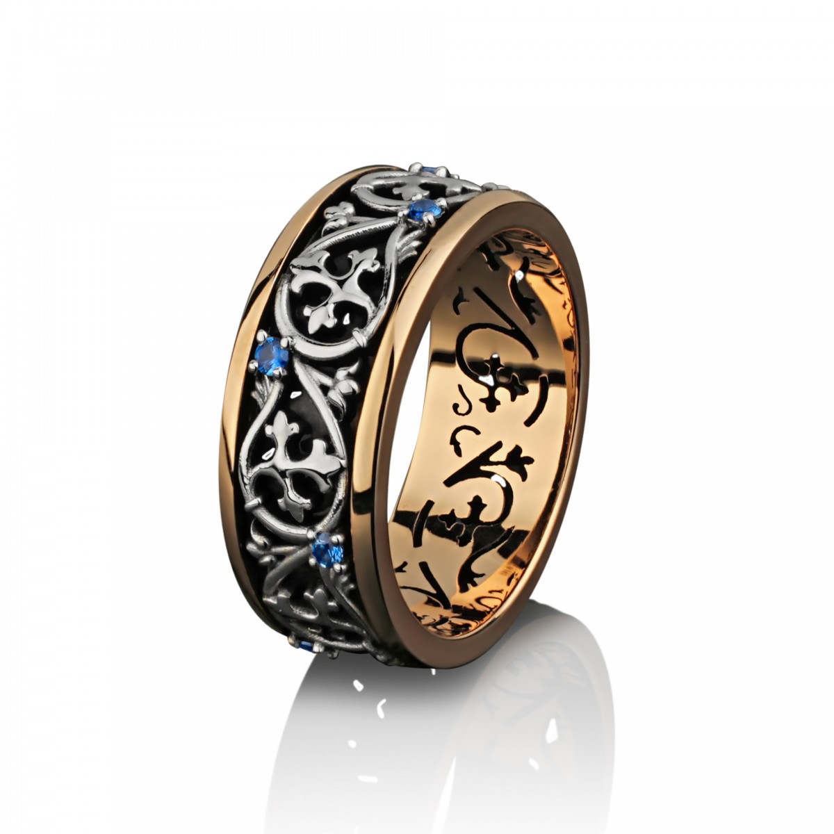 Золотое обручальное кольцо с сапфирами и чернением Королевская лилия