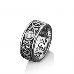 Обручальное кольцо из белого золота с бриллиантом "Королевская лилия"