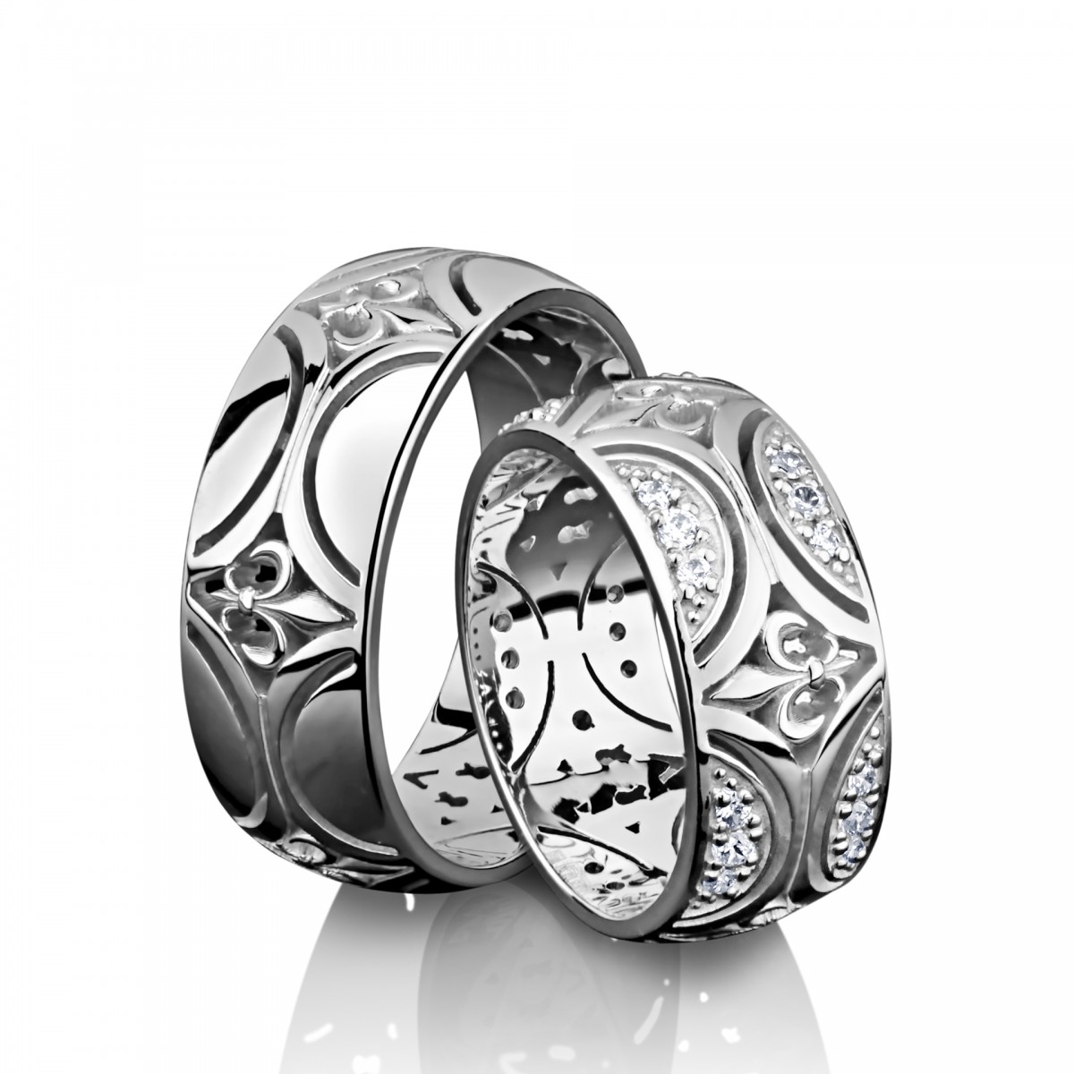 Широкое обручальное кольцо из белого золота-ua