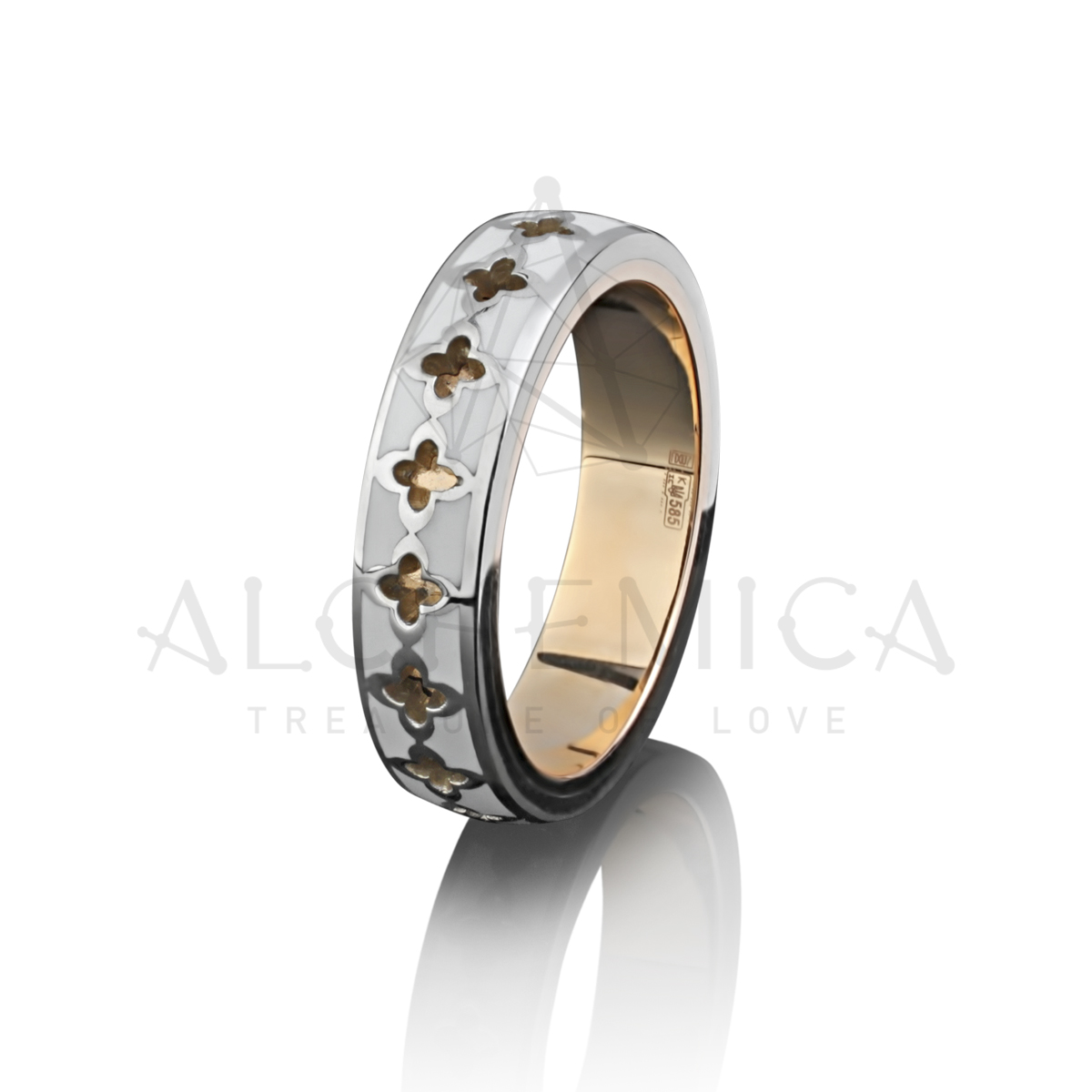 Золотое обручальное кольцо с белой эмалью Четырехлистный Клевер
