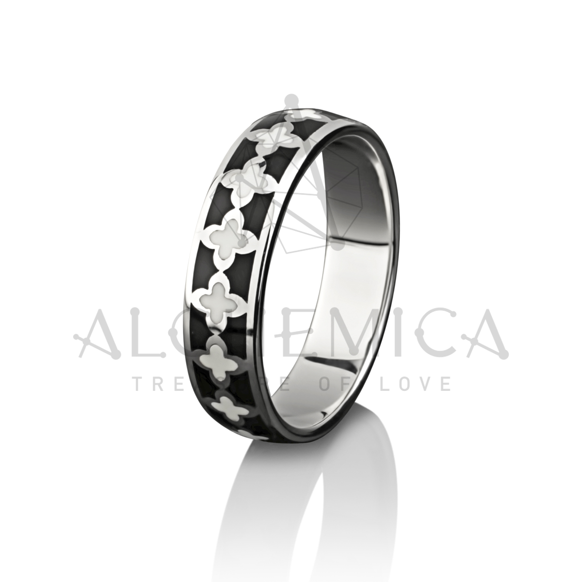 Золотое обручальное кольцо с черной и белой эмалью Четырехлистный Клевер