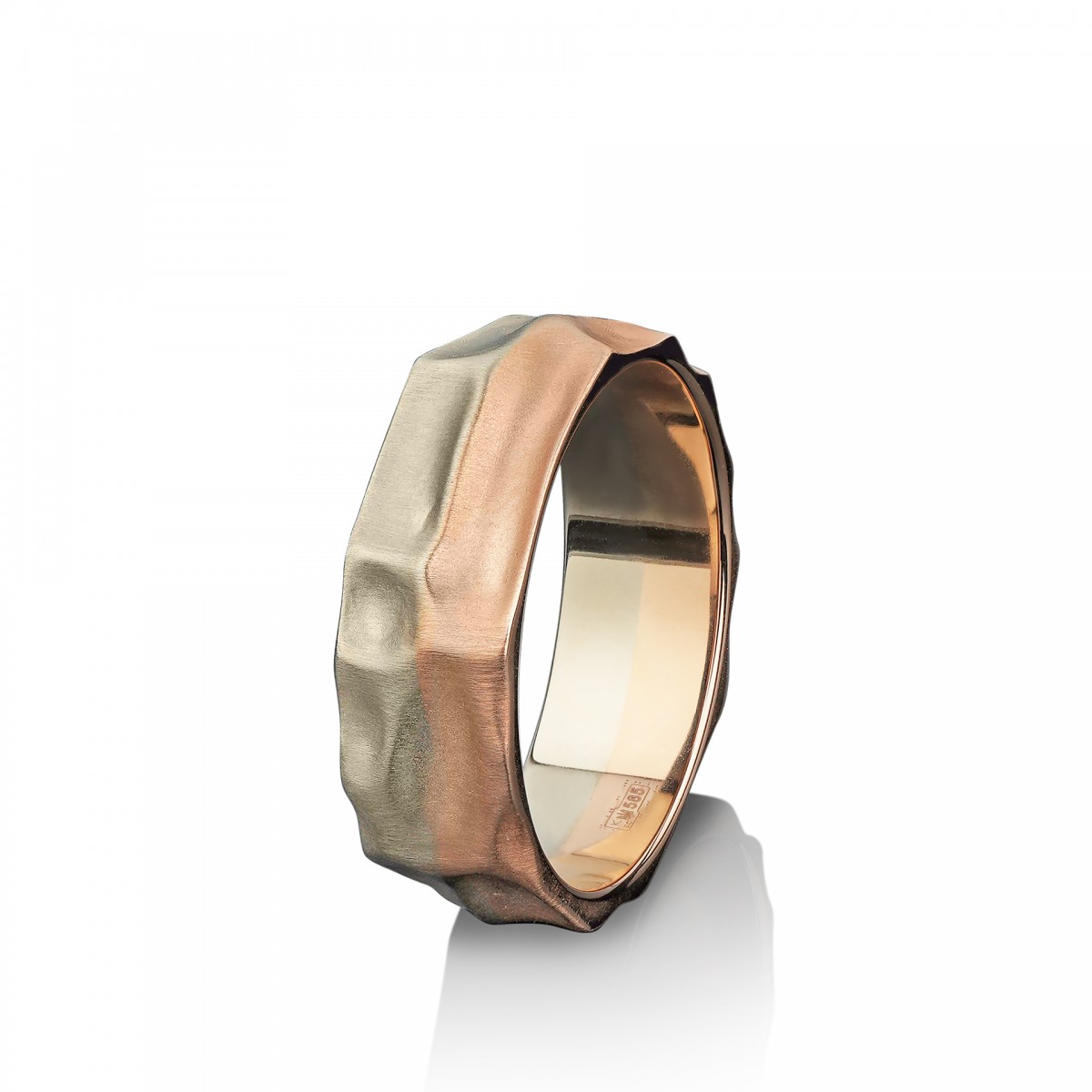 Обручальное кольцо из матового красного и белого золота "Дюны"